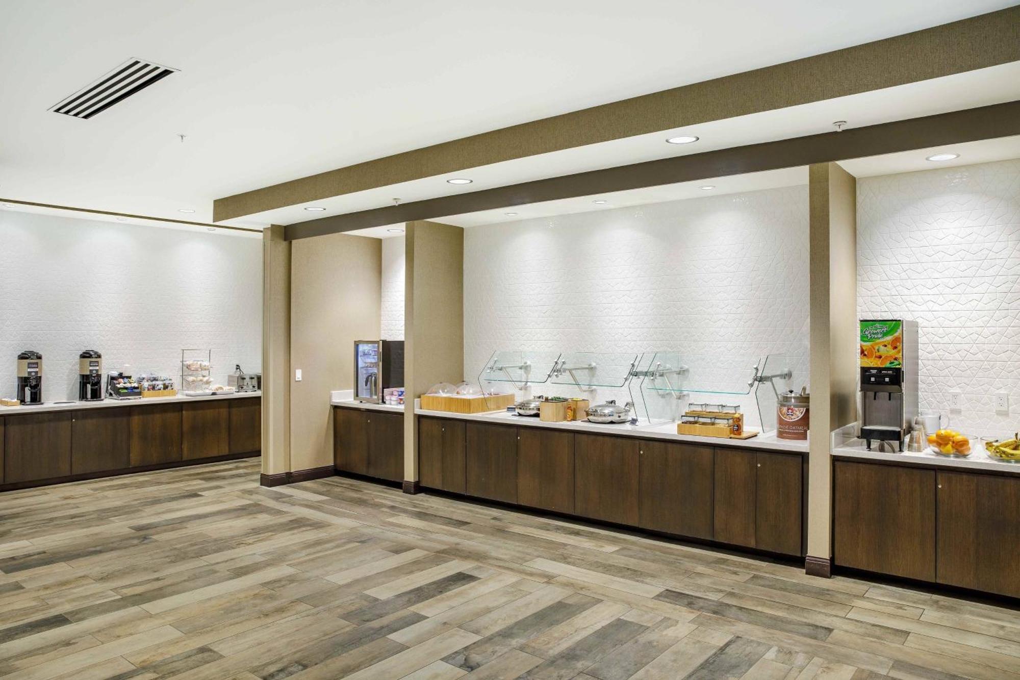 Springhill Suites By Marriott Topeka Southwest Eksteriør bilde